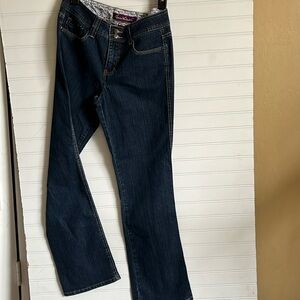 Size 6, gloria Vanderbilt jeans
